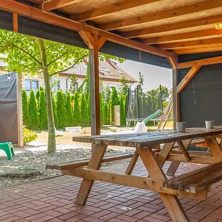 Cozy Home In Mielno With Kitchen