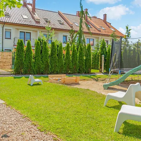 Cozy Home In Mielno With Kitchen Holiday home *